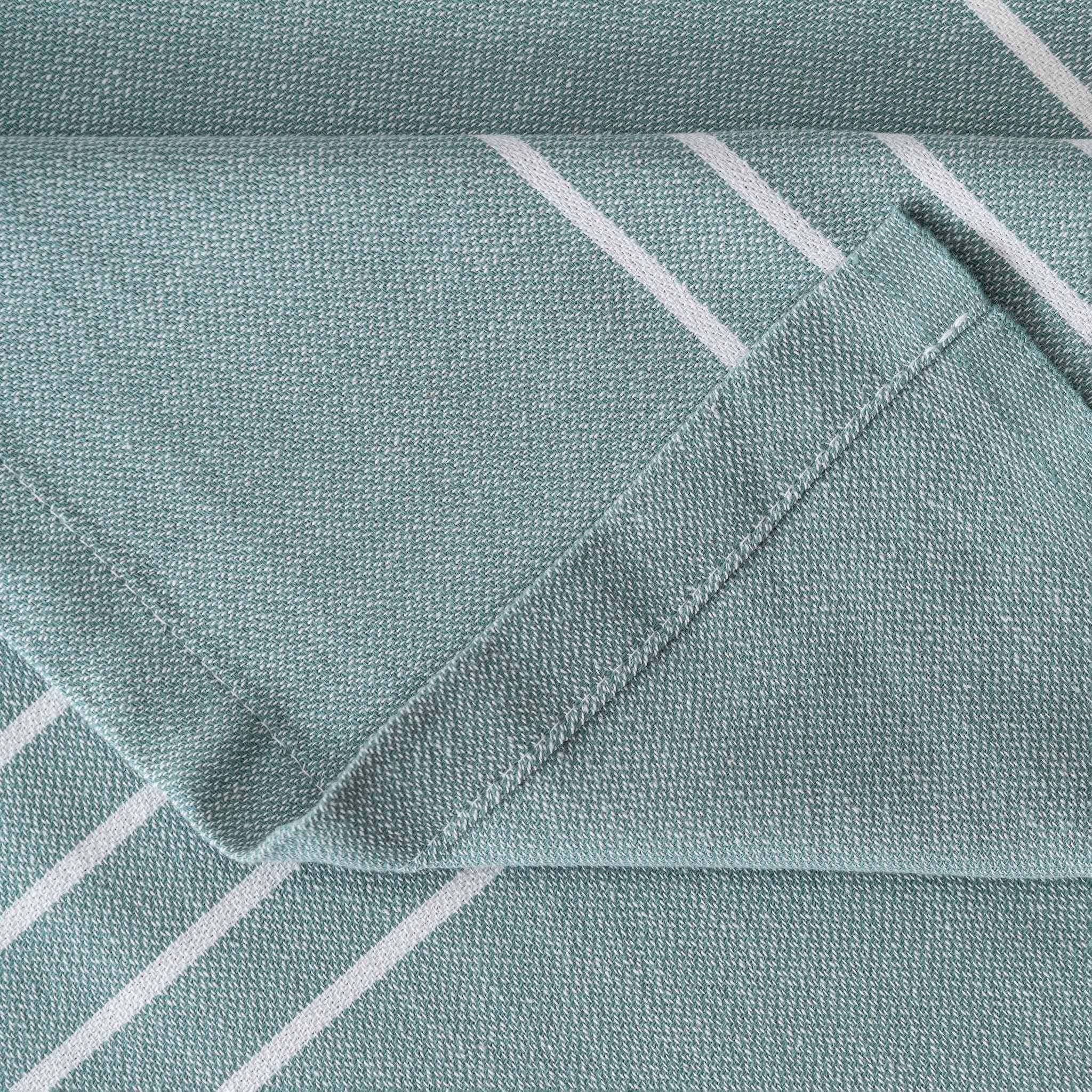 #color_teal - lucy